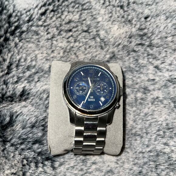 Michael Kors Watch Vintage World Hunger Limited Edition Silver Blue Charity - Picture 5 of 6
